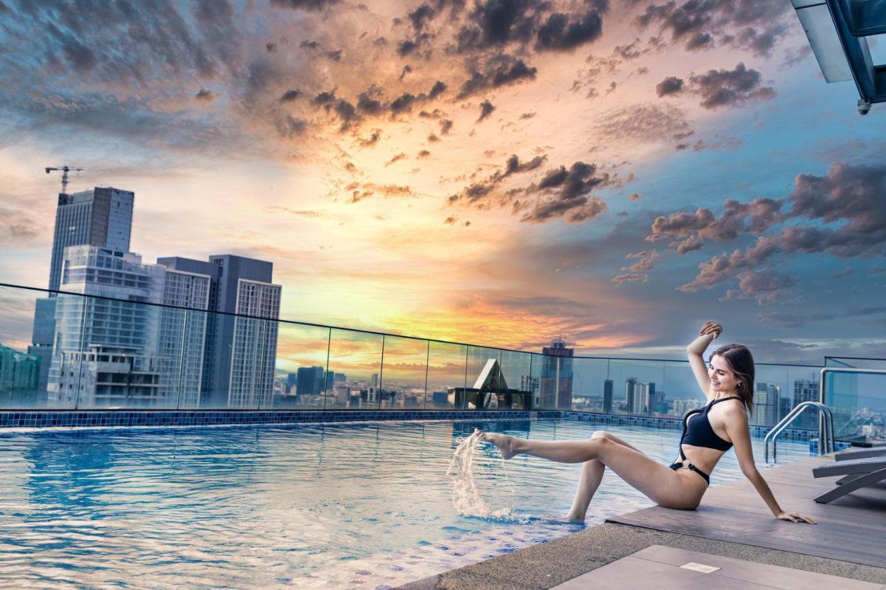 Luxcity Hotel & Apartment Phnom Penh Bagian luar foto