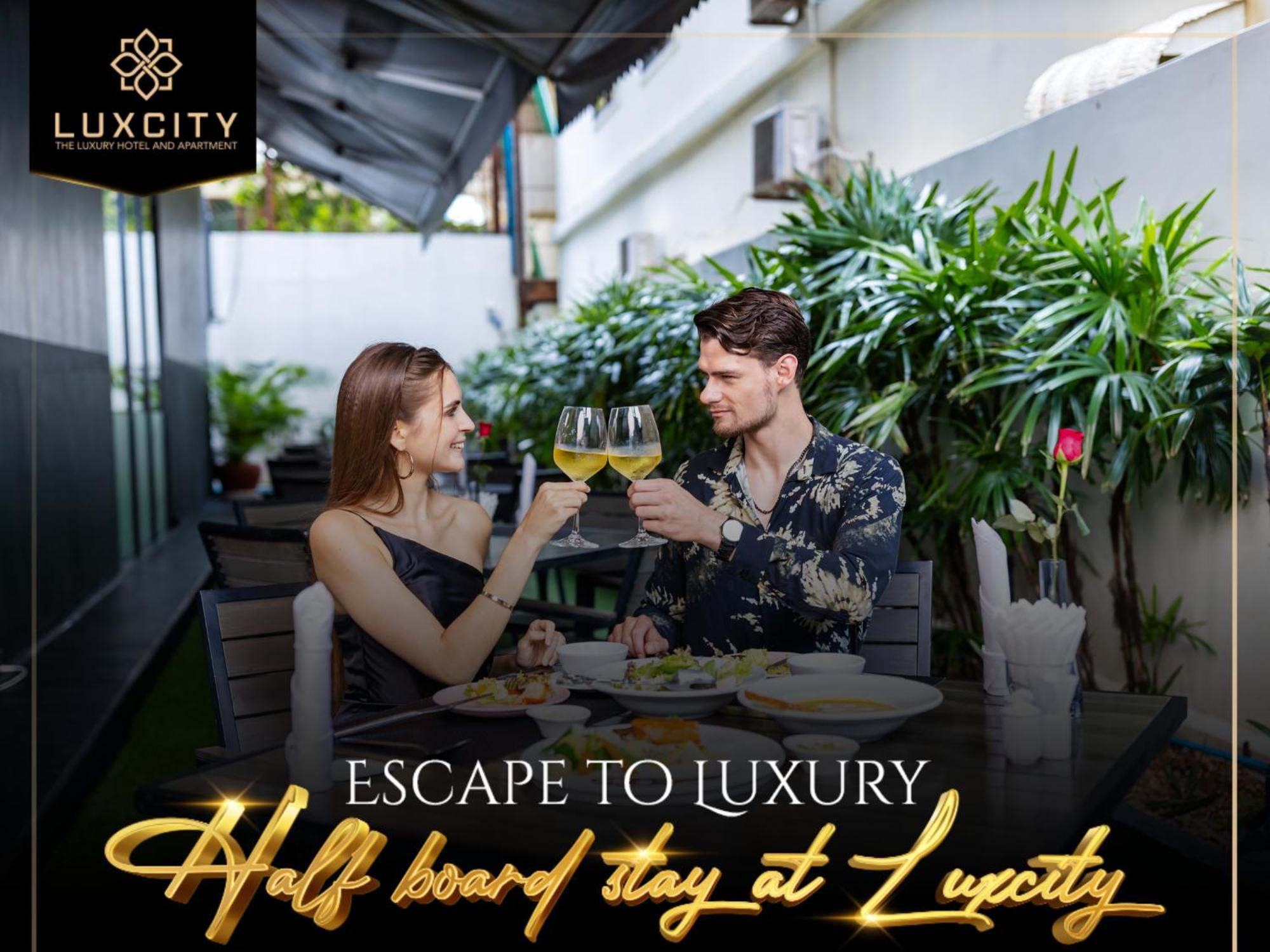 Luxcity Hotel & Apartment Phnom Penh Bagian luar foto
